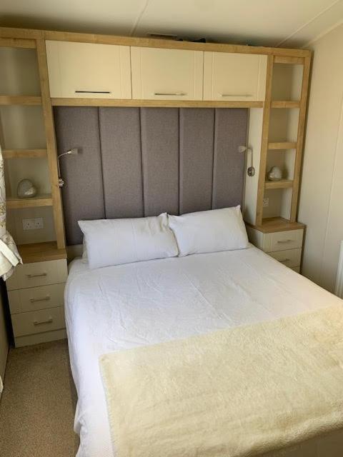 Newbeach Holiday Park - Greenfields ดิมเชิร์ช ภายนอก รูปภาพ